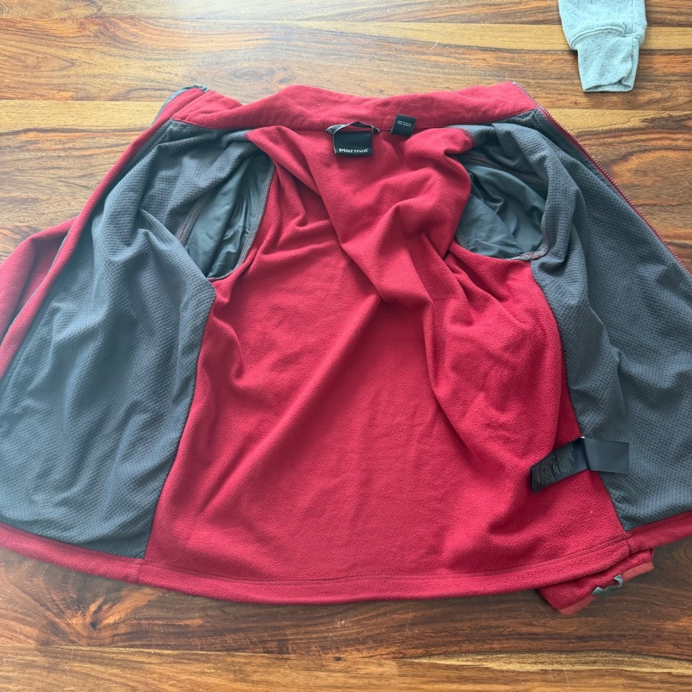Marmot Womens Full Zip Fleece Jacket Red Mock Neck Small S/P Outdoor Hiking - Picture 10 of 10
